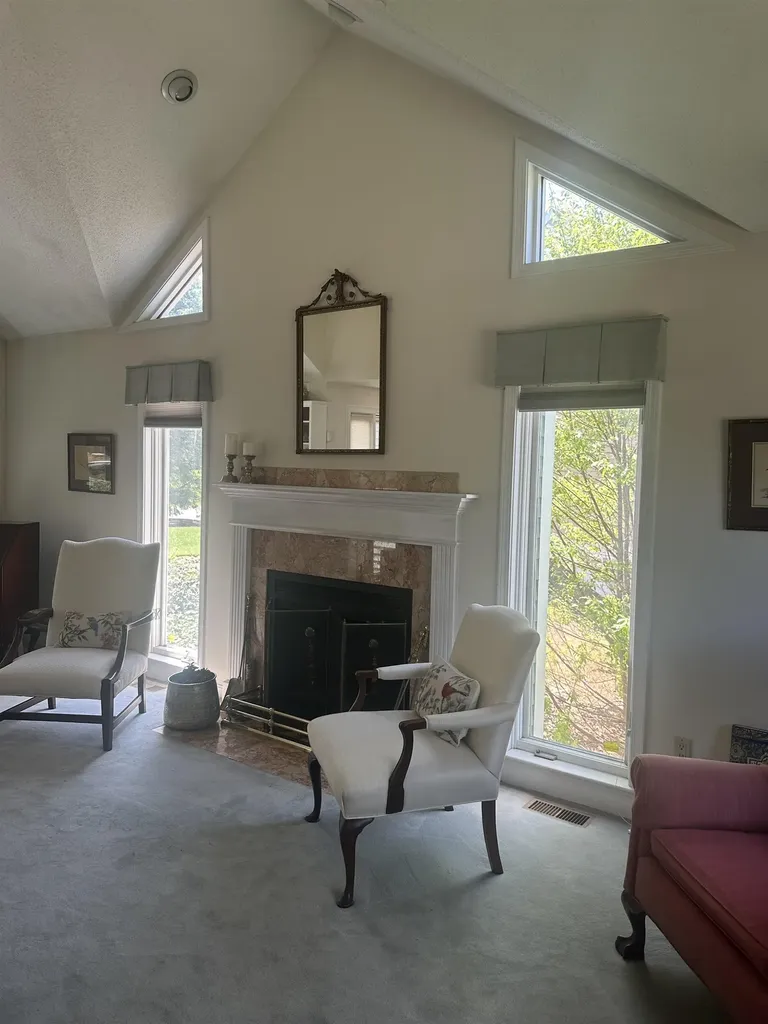 190 Chase Way Manchester NH 03104