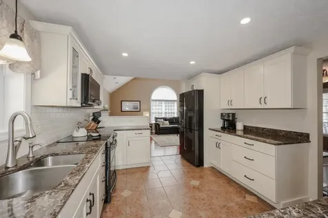 28 Benjamin Drive Goffstown NH 03045