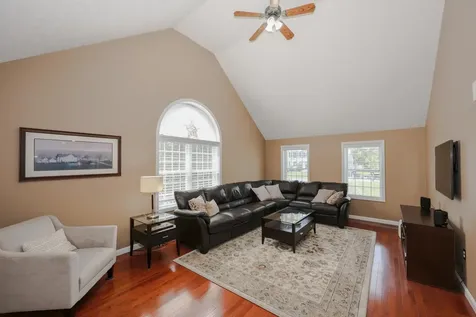 28 Benjamin Drive Goffstown NH 03045