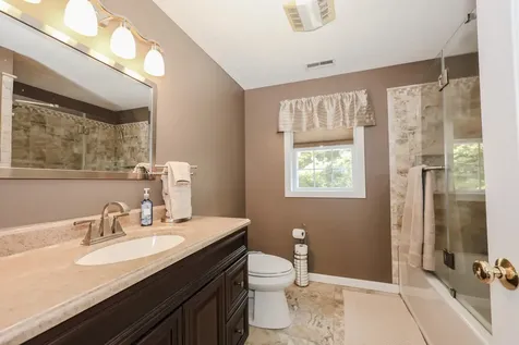 28 Benjamin Drive Goffstown NH 03045