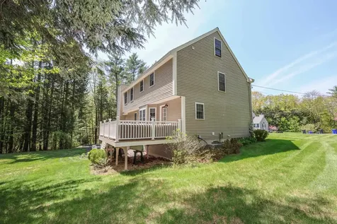 28 Benjamin Drive Goffstown NH 03045