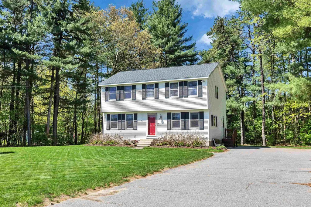 3 Pondview Drive Litchfield NH 03052