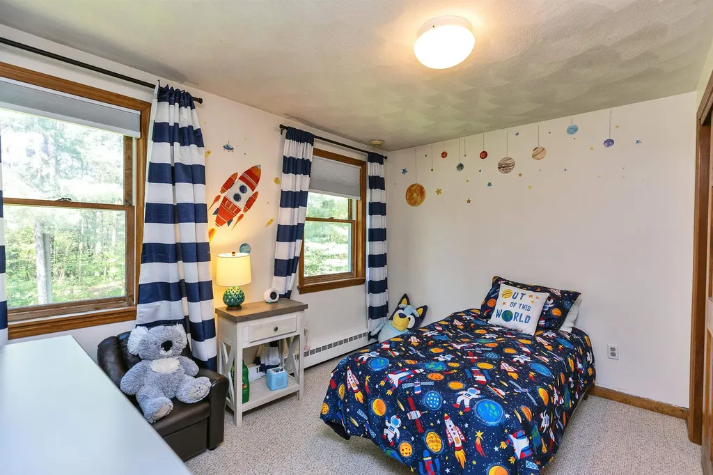 3 Pondview Drive Litchfield NH 03052