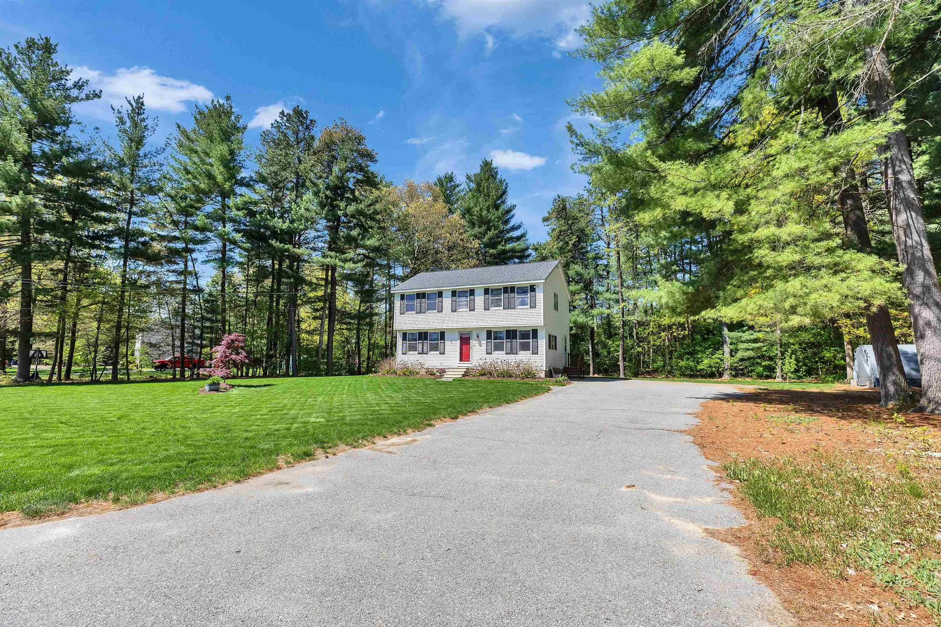 3 Pondview Drive Litchfield NH 03052
