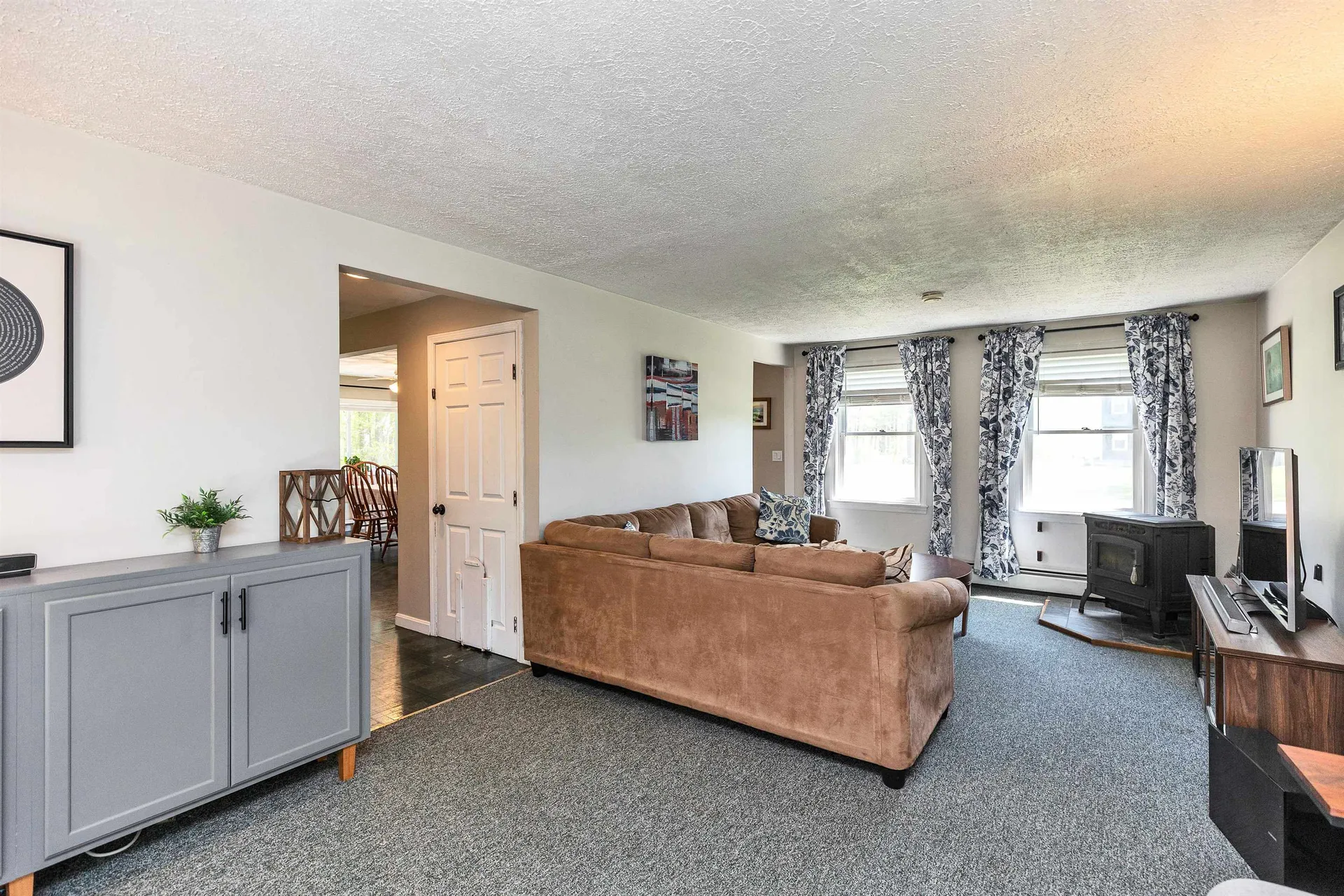 3 Pondview Drive Litchfield NH 03052