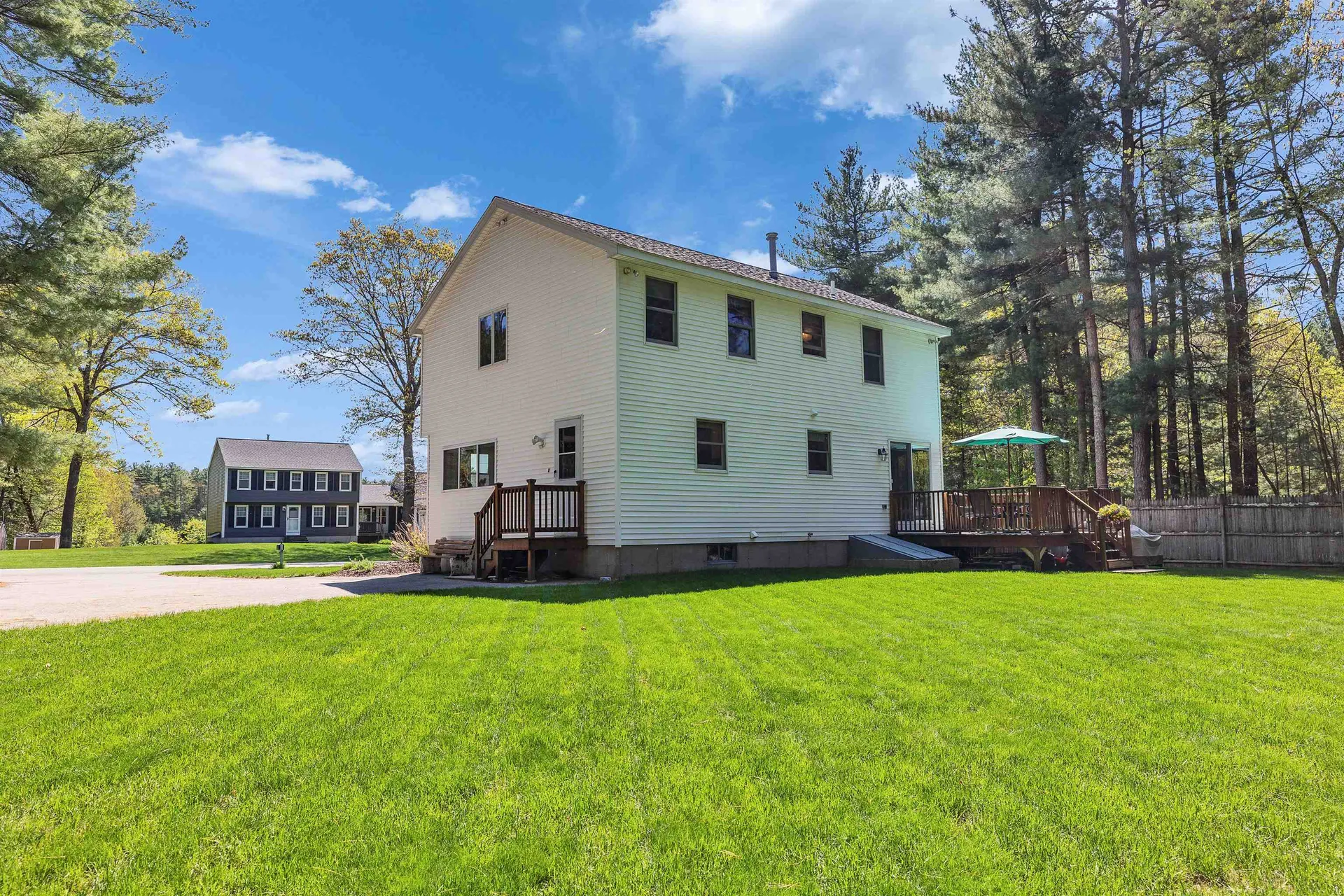 3 Pondview Drive Litchfield NH 03052