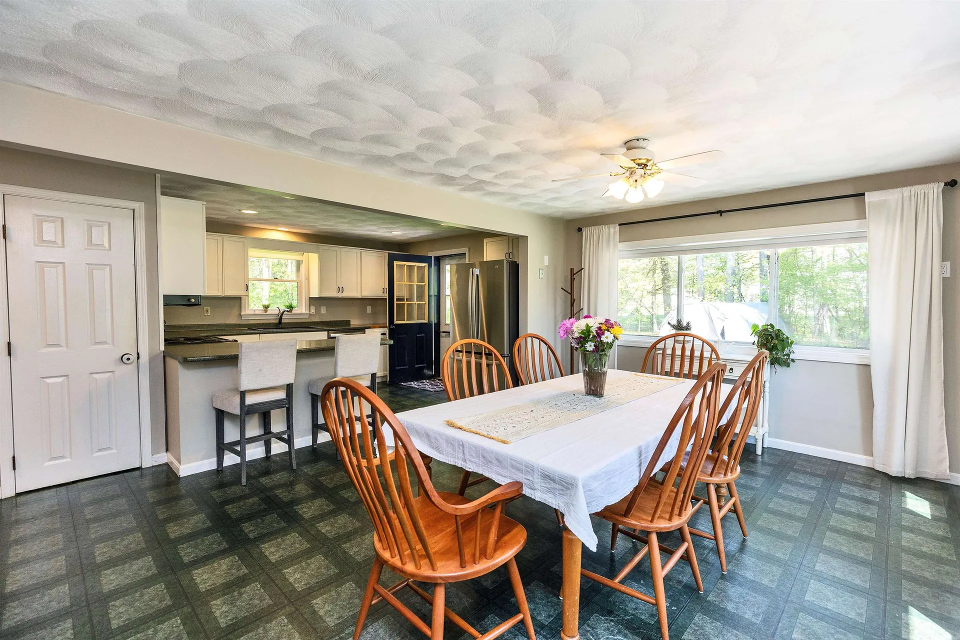 3 Pondview Drive Litchfield NH 03052