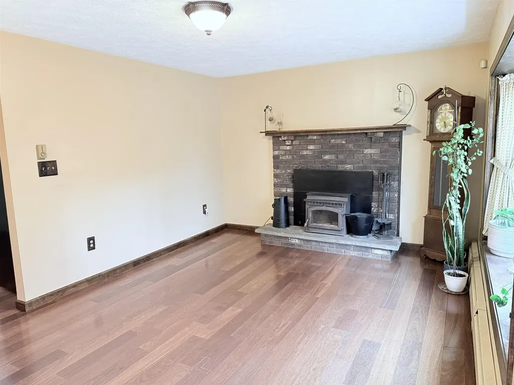 195 Corning Road Manchester NH 03109