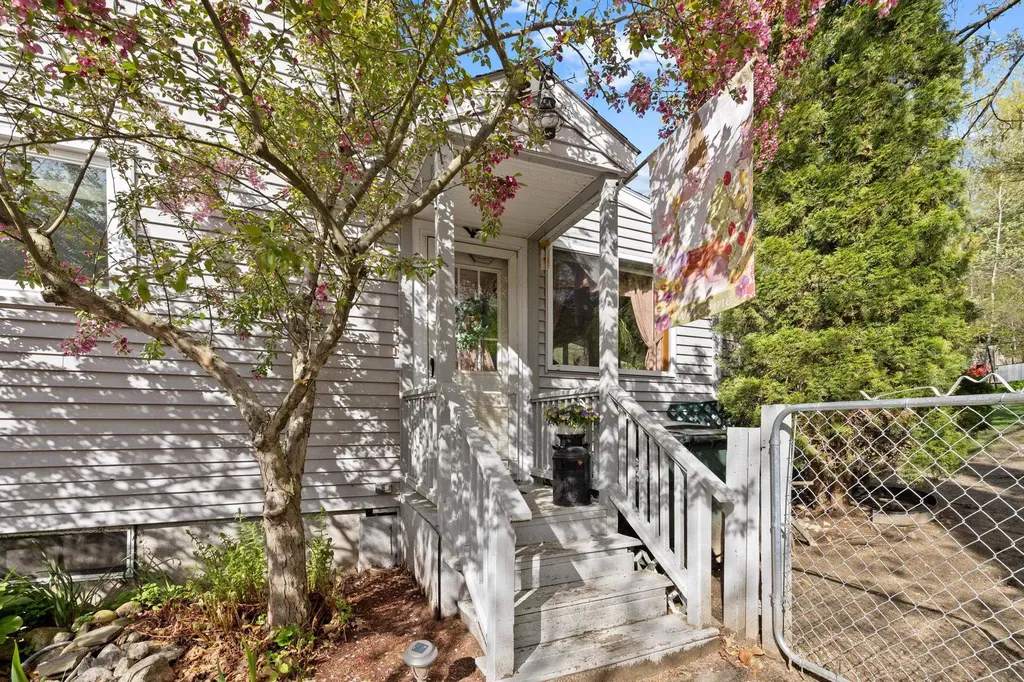 195 Corning Road Manchester NH 03109