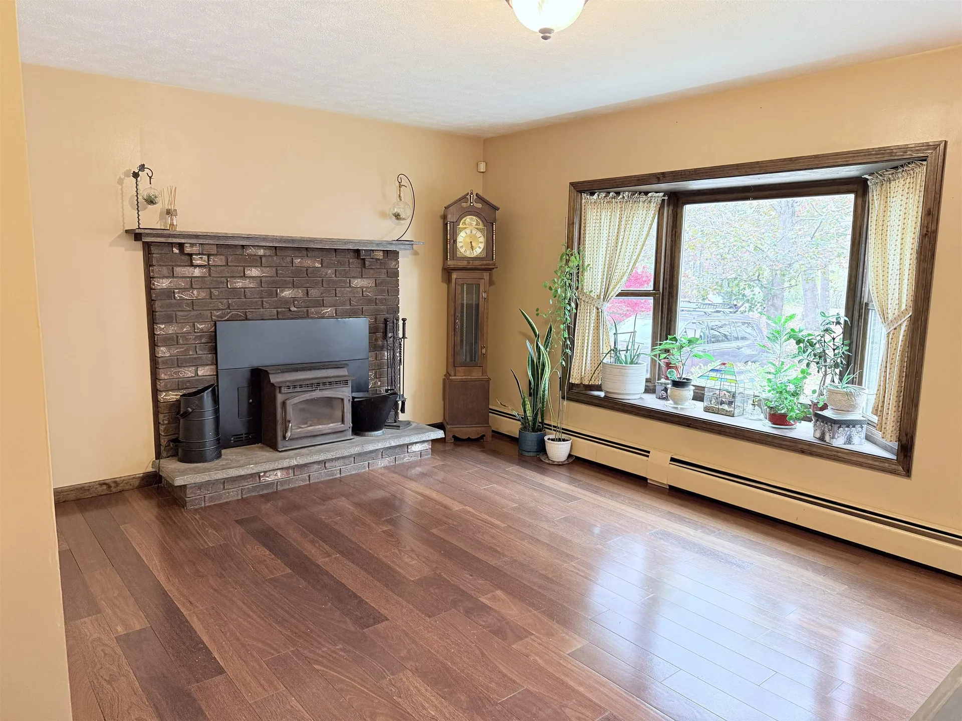 195 Corning Road Manchester NH 03109