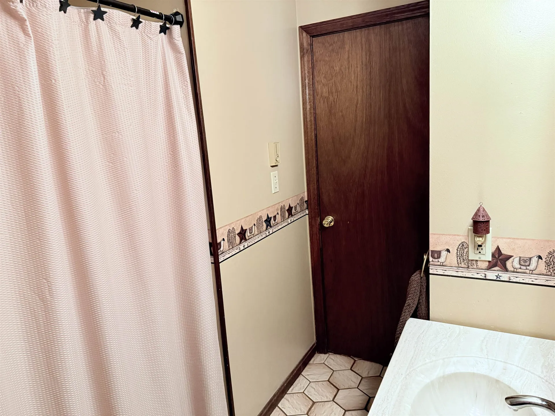 195 Corning Road Manchester NH 03109