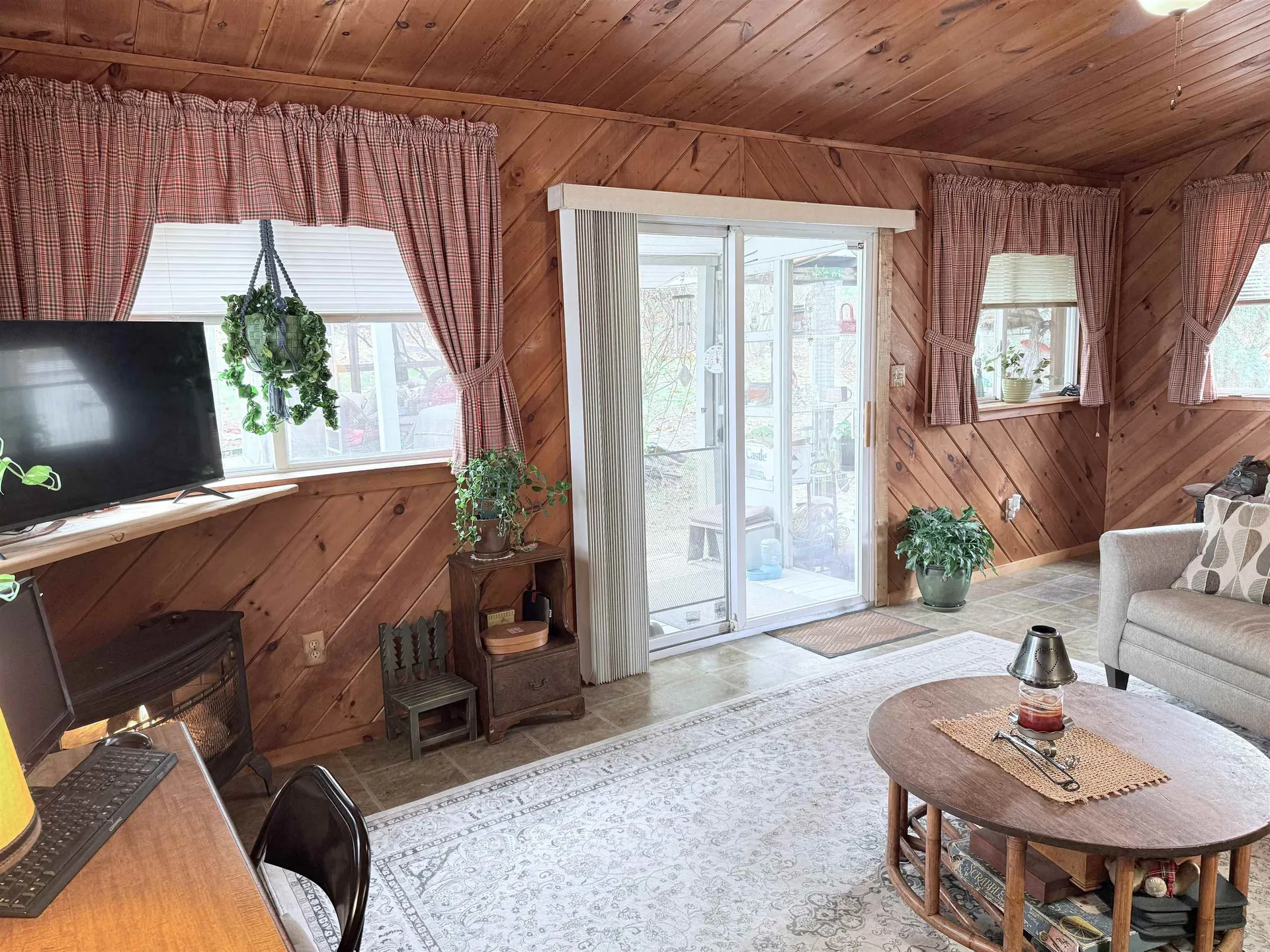 195 Corning Road Manchester NH 03109