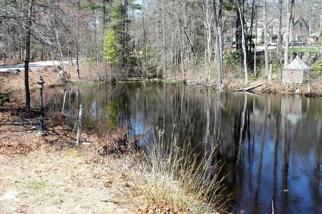 1465 Hooksett Road Hooksett NH 03106
