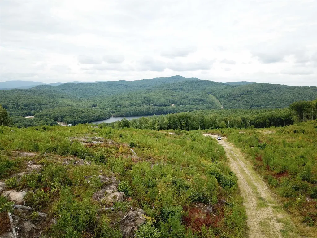 820 Old Bristol Road New Hampton NH 03256