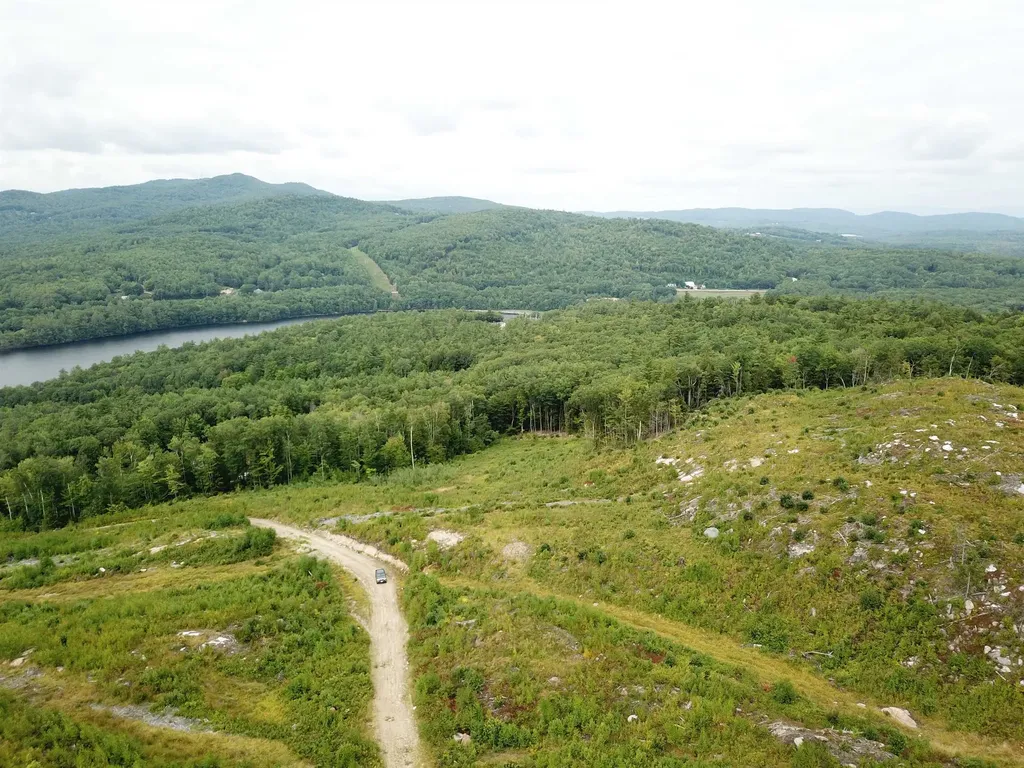 820 Old Bristol Road New Hampton NH 03256