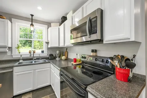 97 Parade Road Barnstead NH 03218