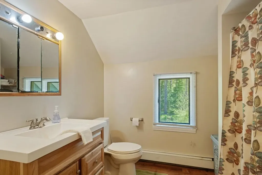 25 Vail Road Barnstead NH 03225