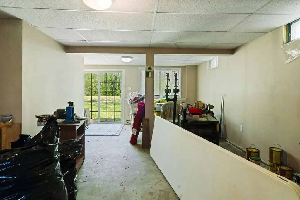 25 Vail Road Barnstead NH 03225