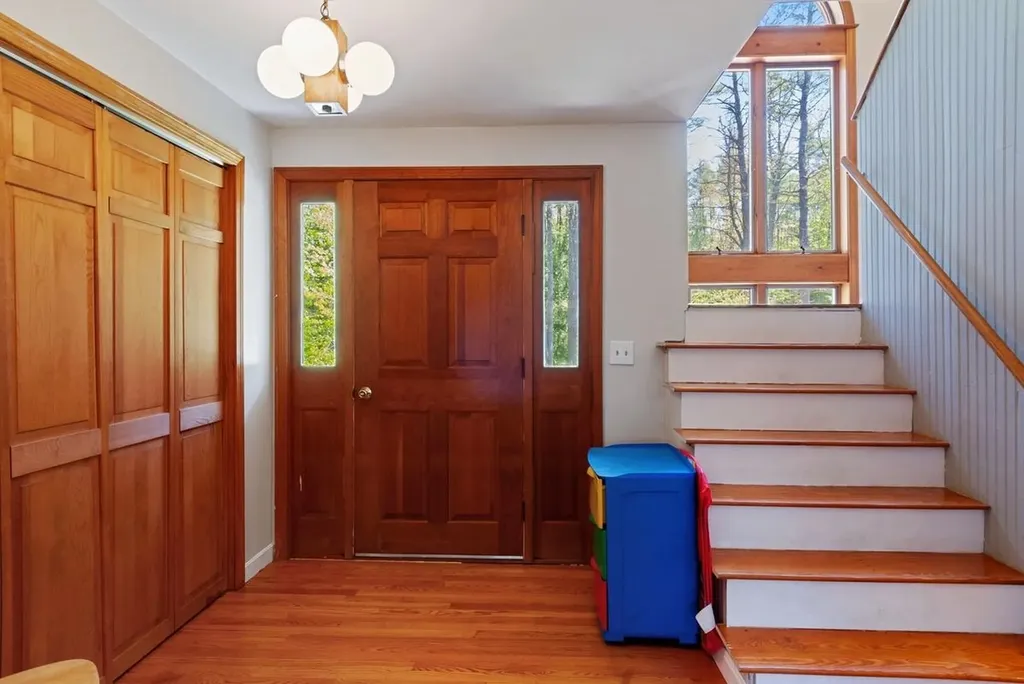 25 Vail Road Barnstead NH 03225