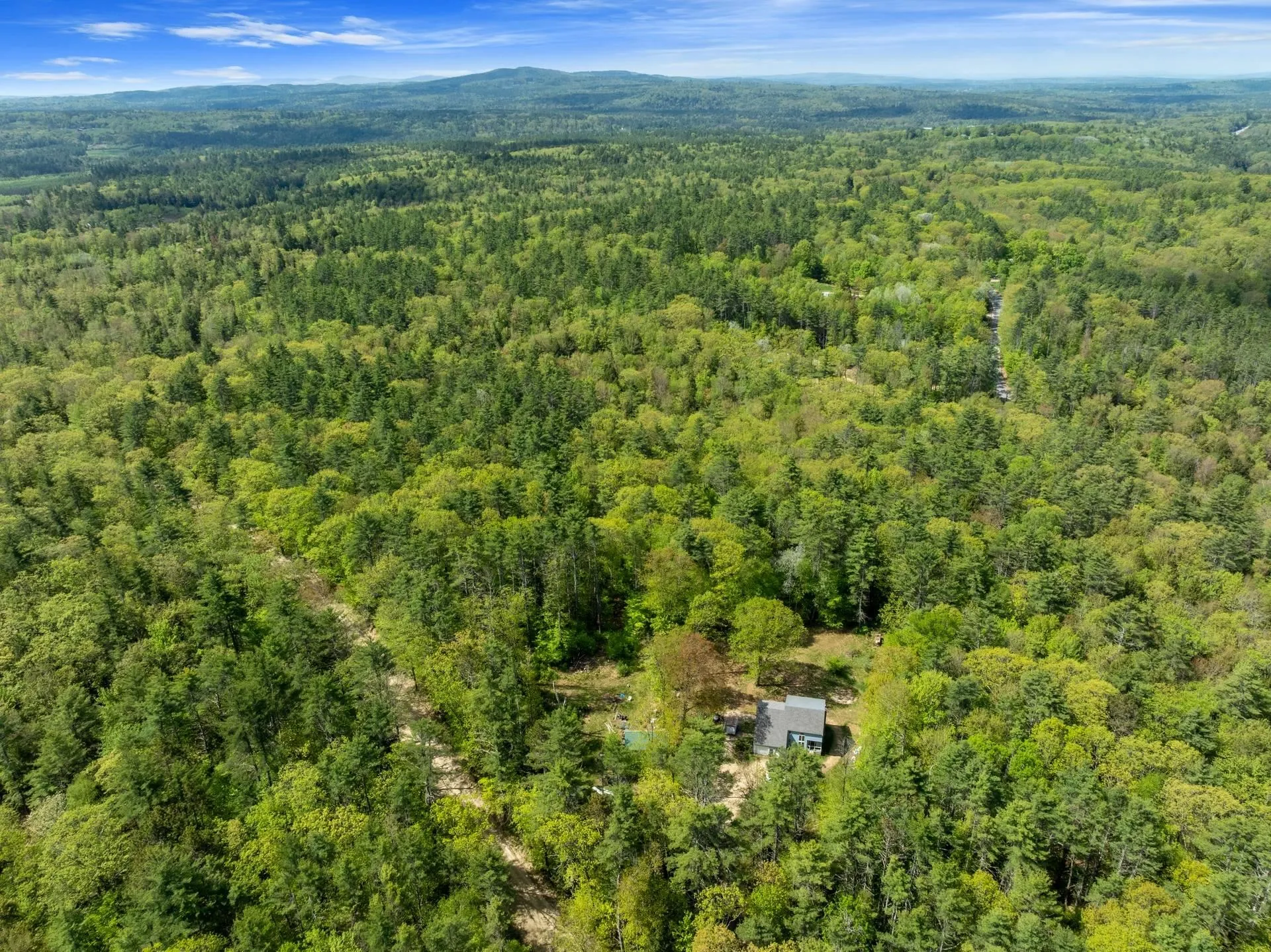 25 Vail Road Barnstead NH 03225