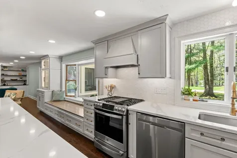 27 Saint Cyr Drive Hampton NH 03842