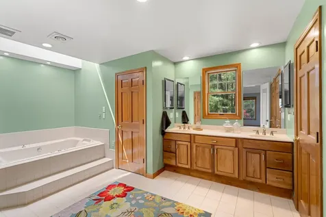 27 Saint Cyr Drive Hampton NH 03842