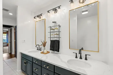 27 Saint Cyr Drive Hampton NH 03842