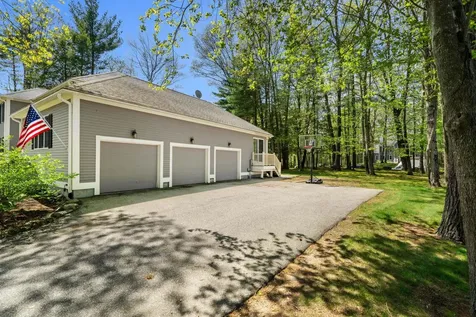 27 Saint Cyr Drive Hampton NH 03842