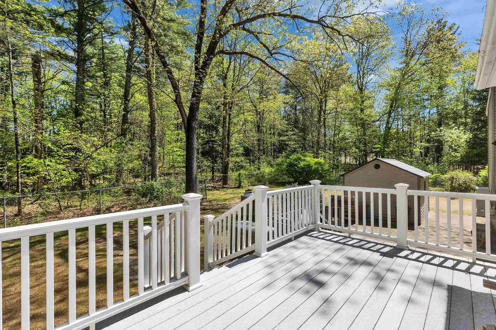 145 Hillcrest Road Litchfield NH 03052