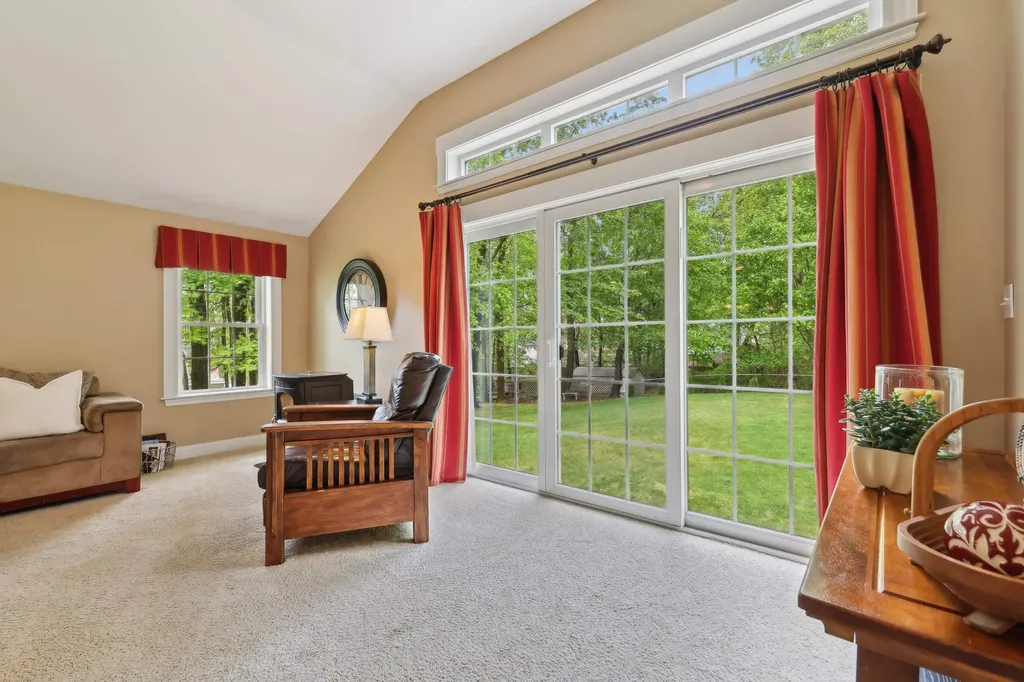 5 Sullivan Avenue Salem NH 03079