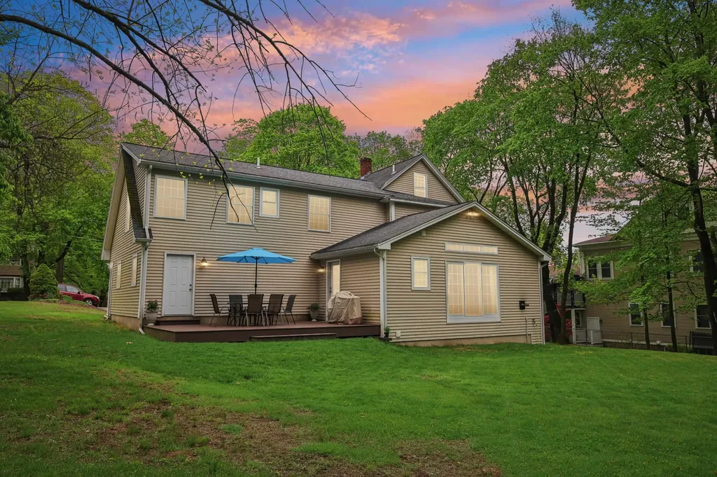 5 Sullivan Avenue Salem NH 03079