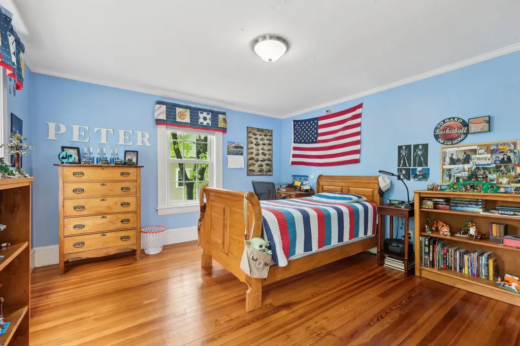 5 Sullivan Avenue Salem NH 03079