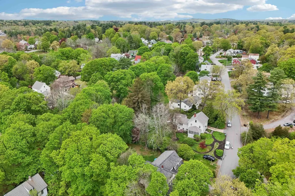 5 Sullivan Avenue Salem NH 03079