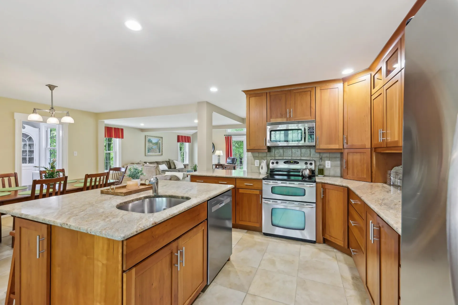 5 Sullivan Avenue Salem NH 03079
