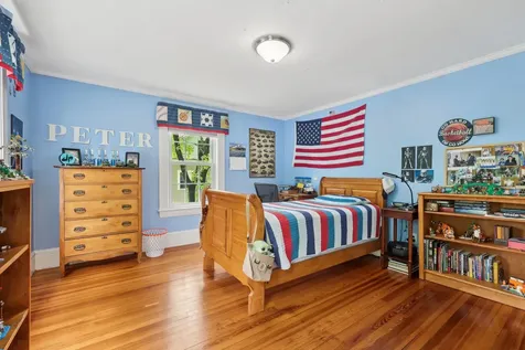 5 Sullivan Avenue Salem NH 03079