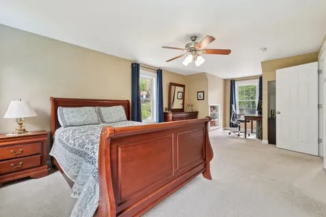 5 Sullivan Avenue Salem NH 03079