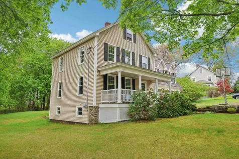5 Sullivan Avenue Salem NH 03079