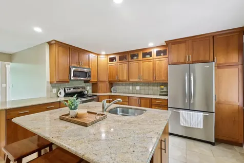 5 Sullivan Avenue Salem NH 03079