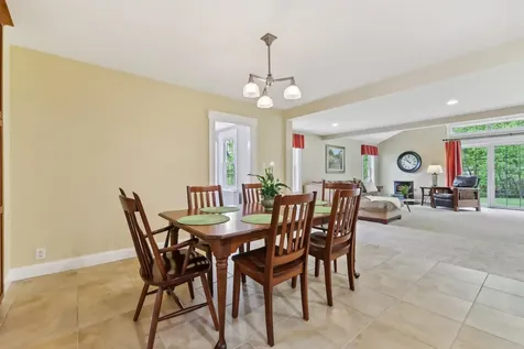 5 Sullivan Avenue Salem NH 03079
