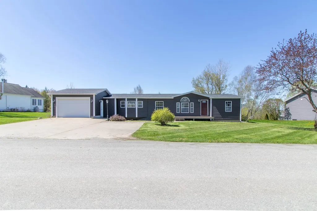 298 Memphremagog Views Newport City VT 05855