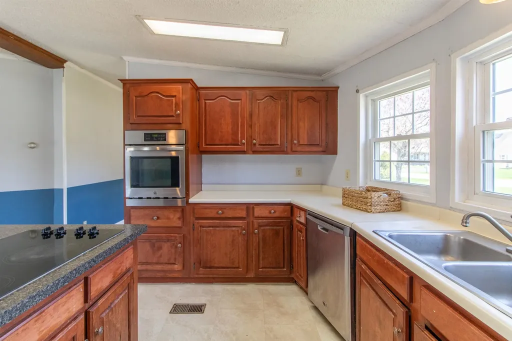 298 Memphremagog Views Newport City VT 05855