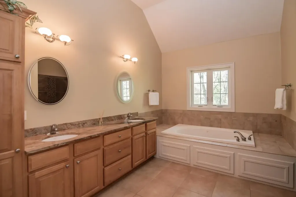 30 Shephard Road Pelham NH 03076