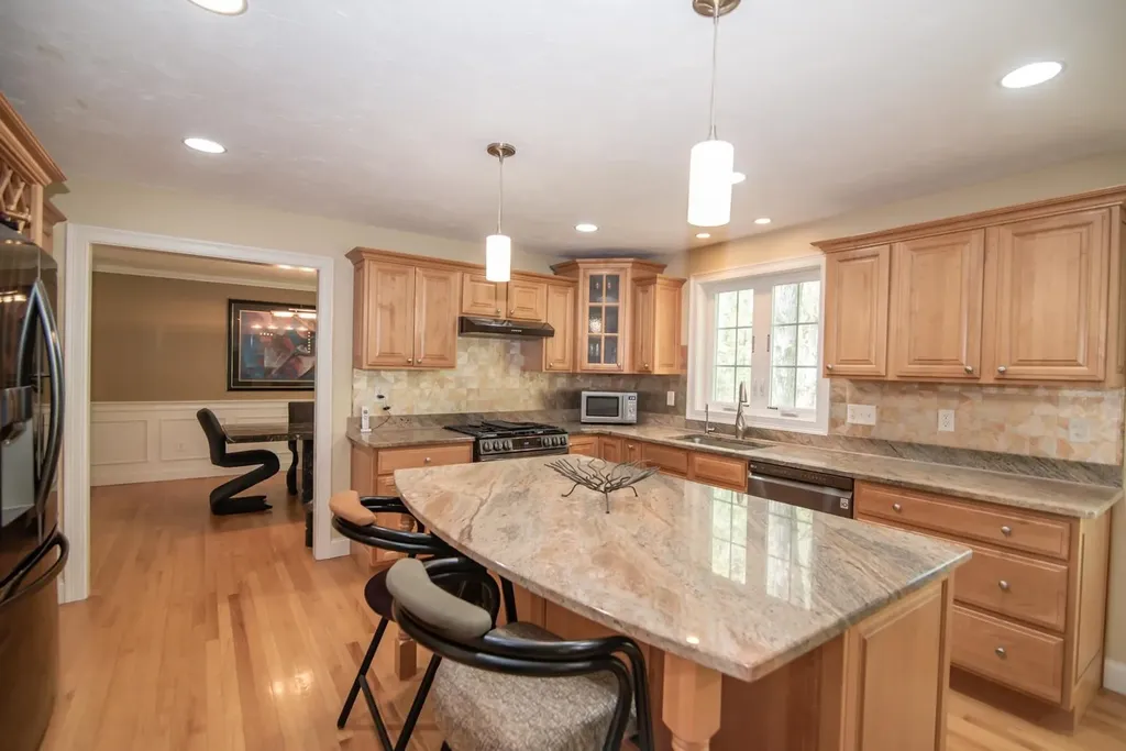 30 Shephard Road Pelham NH 03076