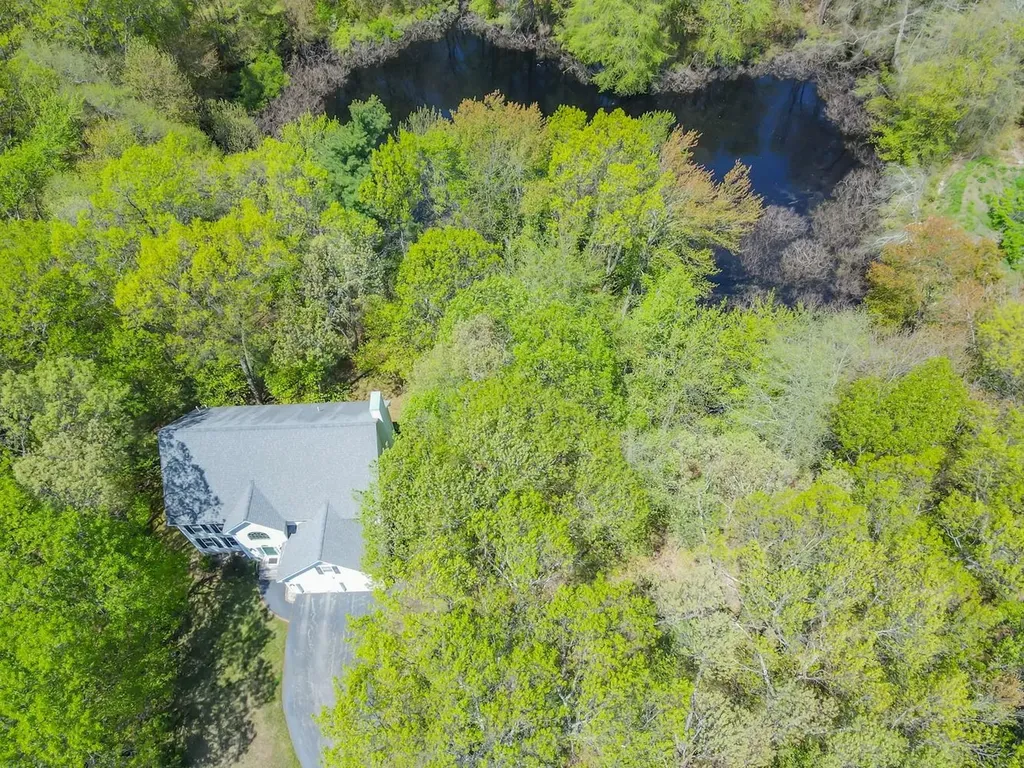 30 Shephard Road Pelham NH 03076