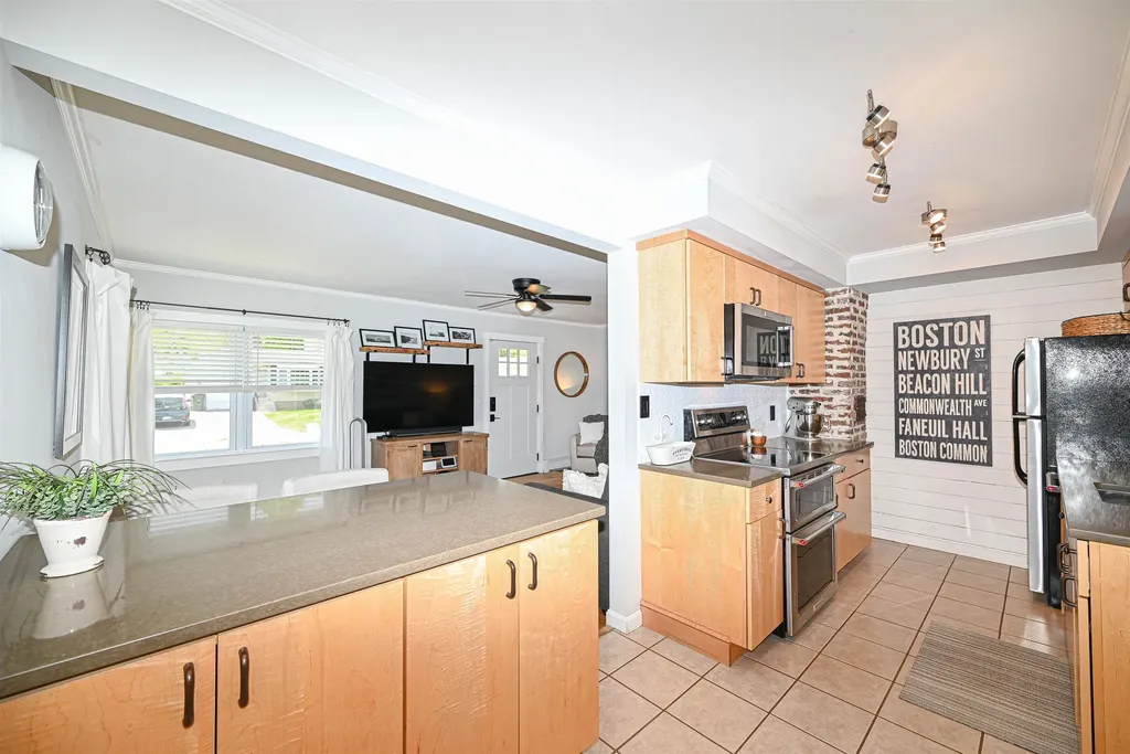 206 Villa Street Manchester NH 03103