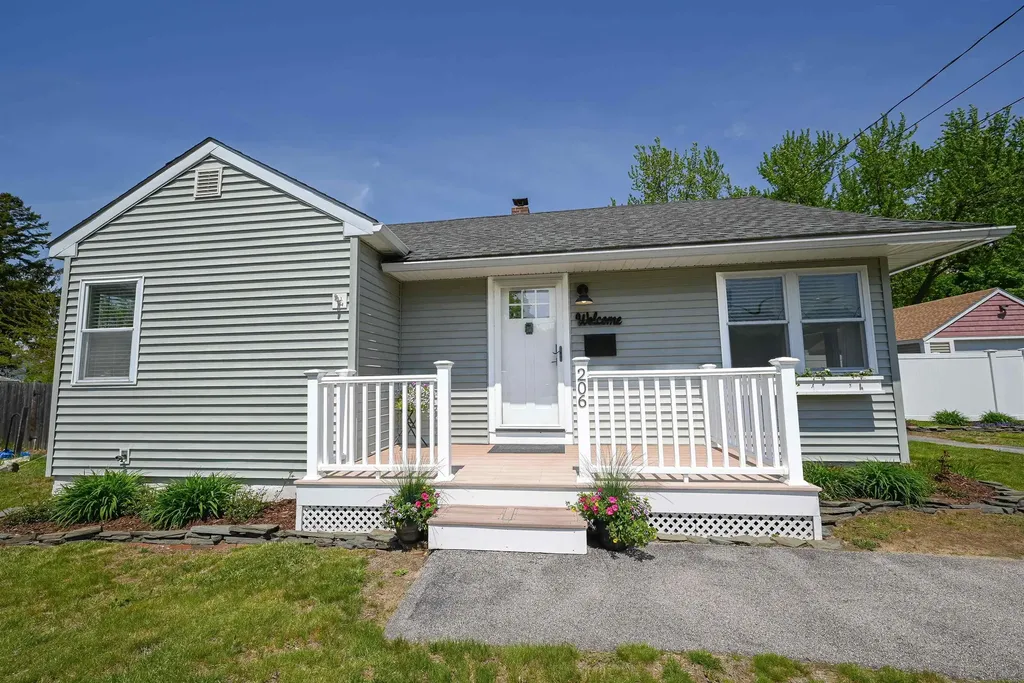 206 Villa Street Manchester NH 03103