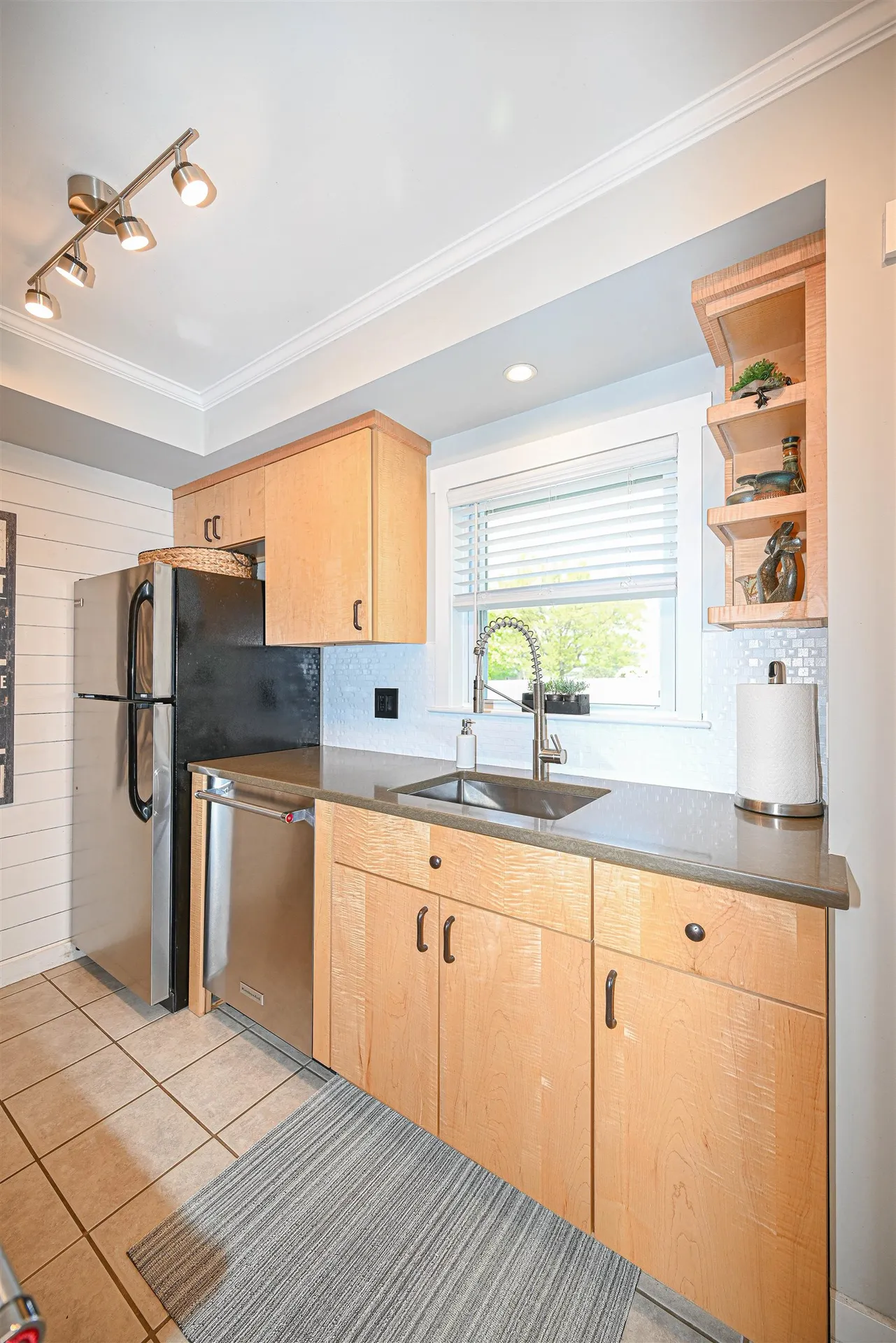 206 Villa Street Manchester NH 03103