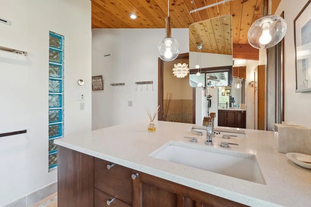 1 Lakeview Drive Hanover NH 03755