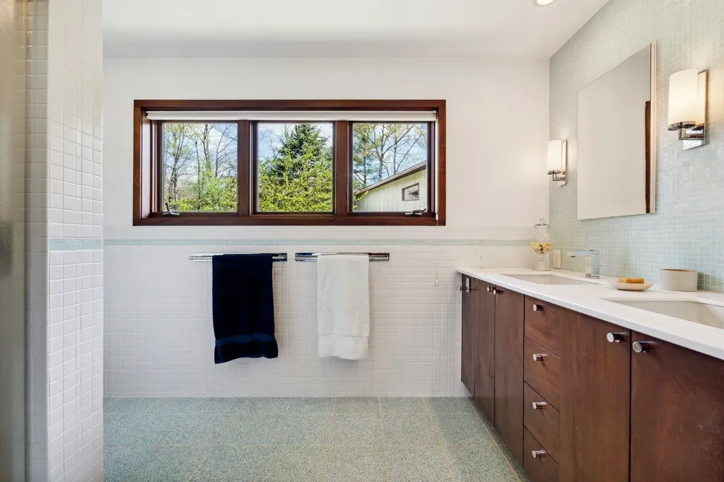 1 Lakeview Drive Hanover NH 03755