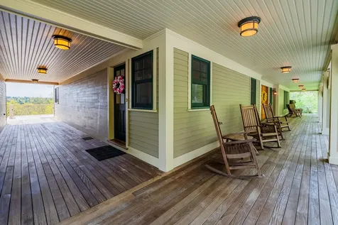 165 Bennington Lane Hartford VT 05059
